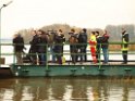 Bergung PKW im Rhein Hitdorfer Fähre P189772